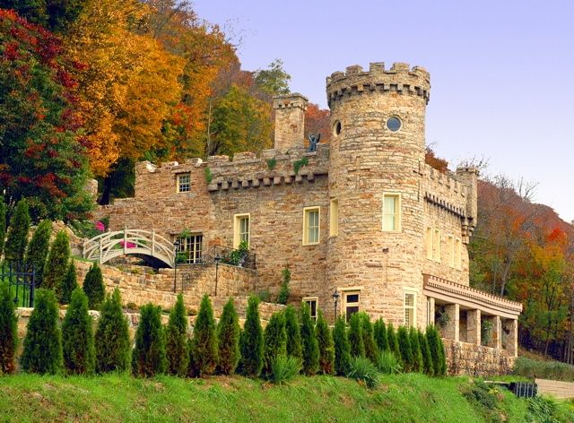 File:BerkeleyCastle WestVirginia.jpg