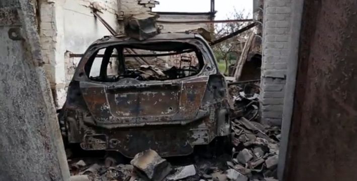 File:Burned car in Ilovaisk, August 18, 2014.jpg