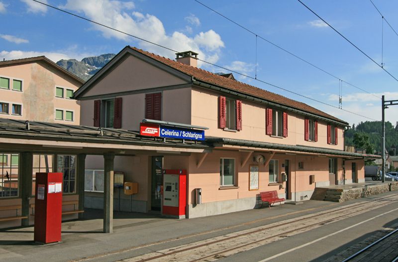 File:Celerina train station.jpg