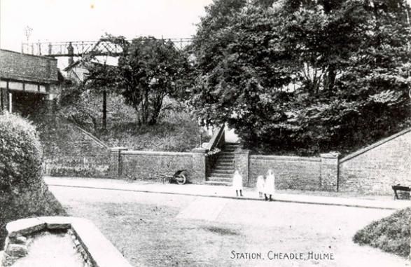 File:Cheadle Hulme Station Road 1900.JPG