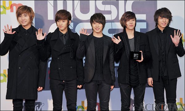 File:FT Island from acrofan.jpg