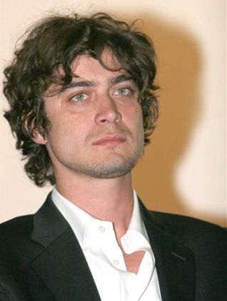 File:Riccardo Scamarcio.jpg