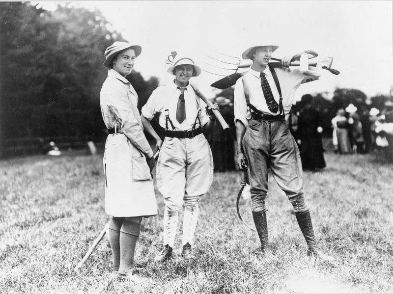 File:The Womens Land Army, 1917 Q114811.jpg