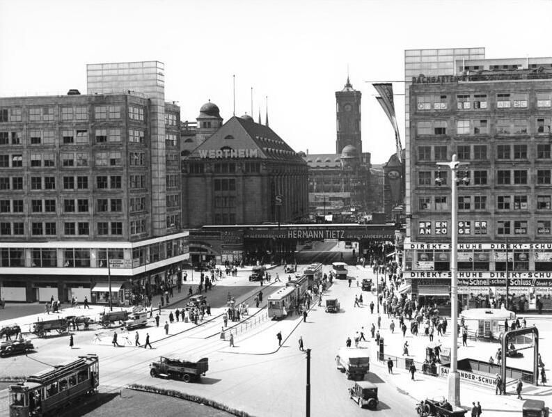 File:Bundesarchiv Bild 146-1998-012-24A, Berlin, Alexanderplatz.jpg