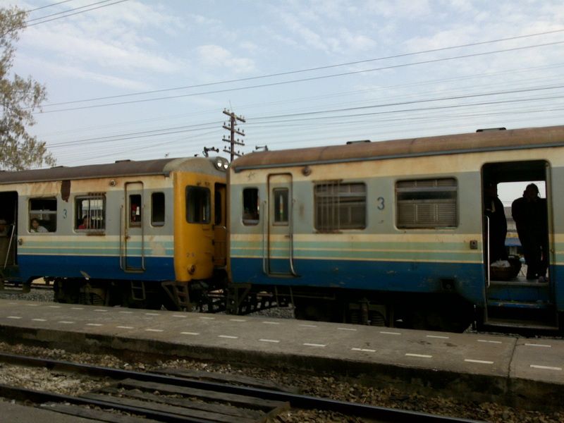 File:BuriramTrain1.jpg