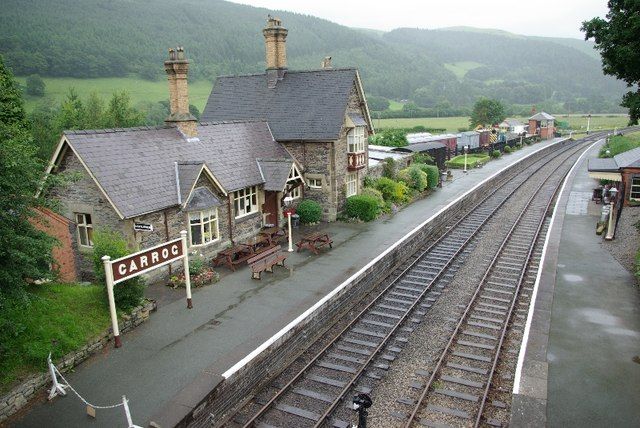 File:Carrog railway station in 2007.jpg