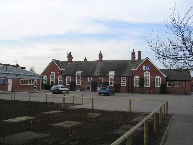 File:Dringhouses School - geograph.org.uk - 15521.jpg