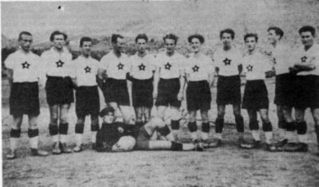 File:FK Velež Mostar squad (1939).jpg