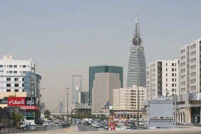 File:King Fahd Road (looking north).JPG