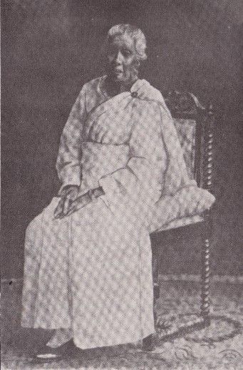 File:Lady Mallika Dharmagunawardhana.jpg