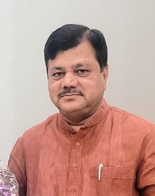 File:Sangram deshmukh with pravin darekar (cropped).jpg