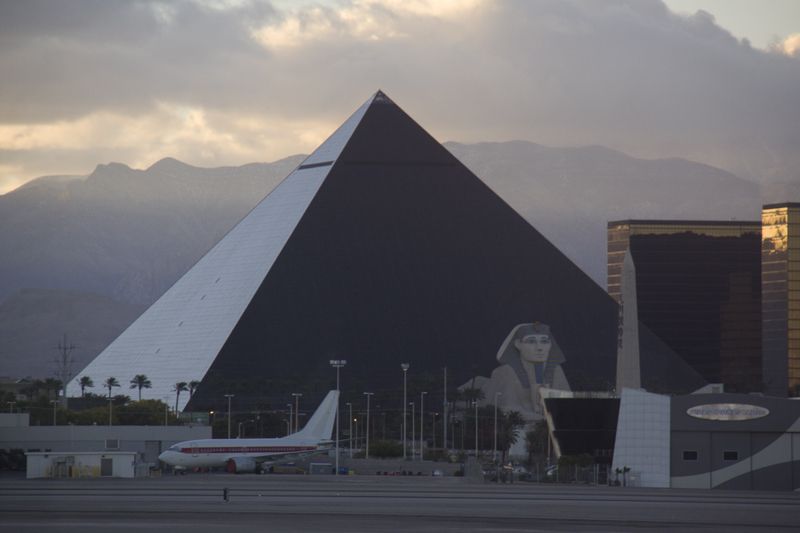 File:The Luxor From Airport.jpg