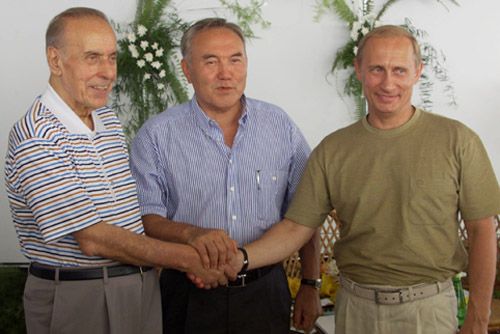 File:Vladimir Putin in Sochi 1-2 August 2001-13.jpg