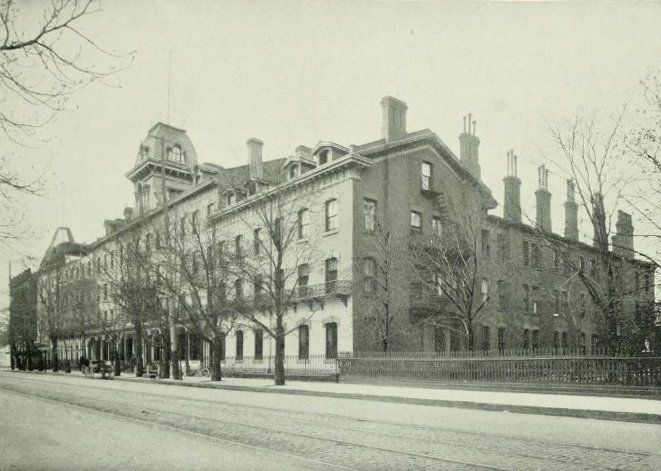 File:Queen's Hotel, Front Street Toronto.jpg