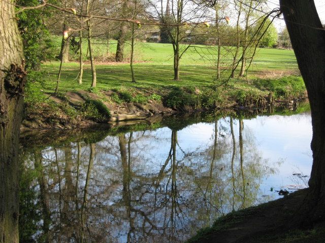 File:River Skerne - geograph.org.uk - 1360312.jpg