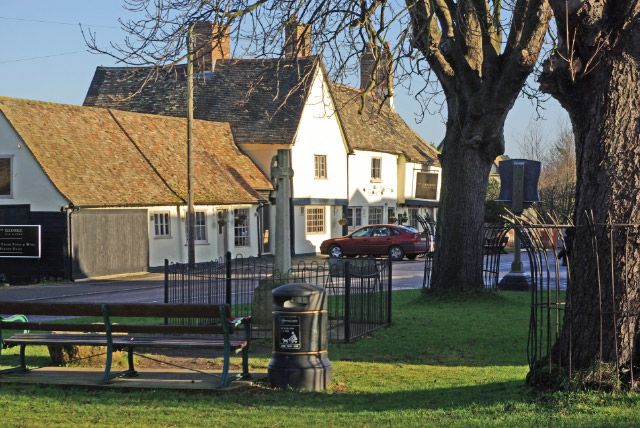 File:Spaldwick - geograph.org.uk - 1072774.jpg