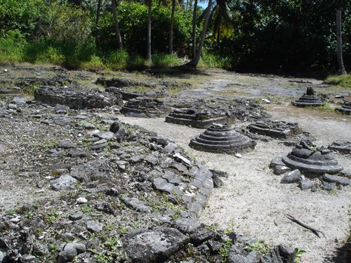 File:Buddhist ruins in kaashidhoo maldives.jpg