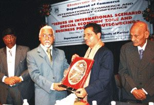 File:Dr.-K.-M.-Vasudevan-Pillai-Felicitation.jpg