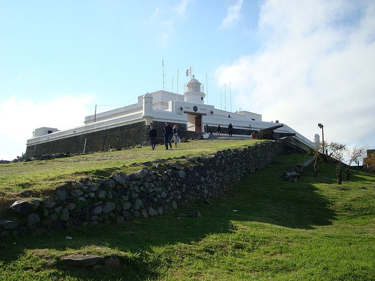 File:Fortaleza del Cerro.jpg