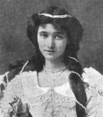 File:Nora Lancaster (1882–1968).png