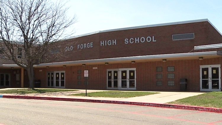 File:Old Forge High School Main Entrance.jpg