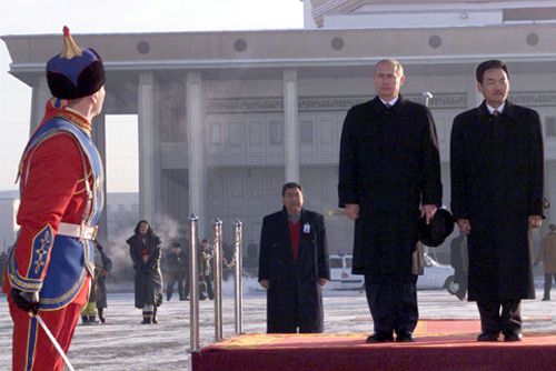 File:Vladimir Putin in Mongolia 13-14 November 2000-3.jpg