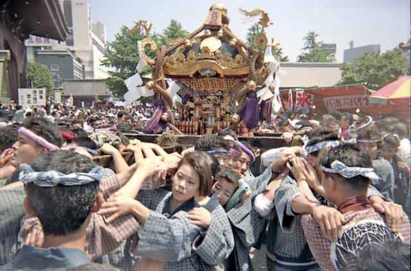 File:AsakusaFestival.jpg