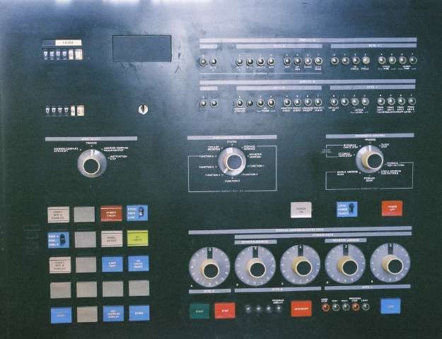 File:IBM 3705 Front Panel Asmall.jpeg