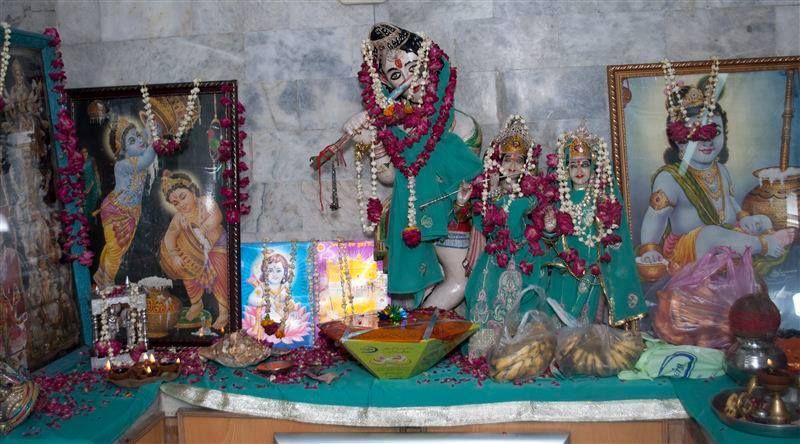 File:Krishna Mandir, Lahore.jpg