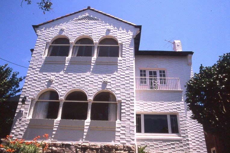 File:Mission Revival style house, Bellevue Hill.jpg