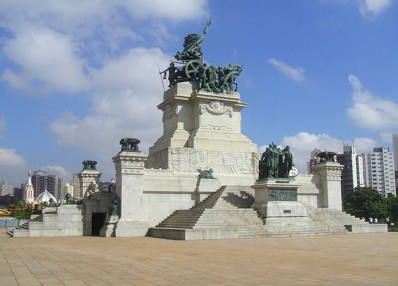 File:Monumento à Independência 04.JPG