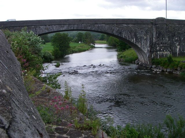 File:Pont Llandeilo - geograph.org.uk - 472194.jpg