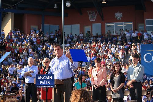 File:TomRidgePodium-McCainRallyWashingtonPA2008.jpg