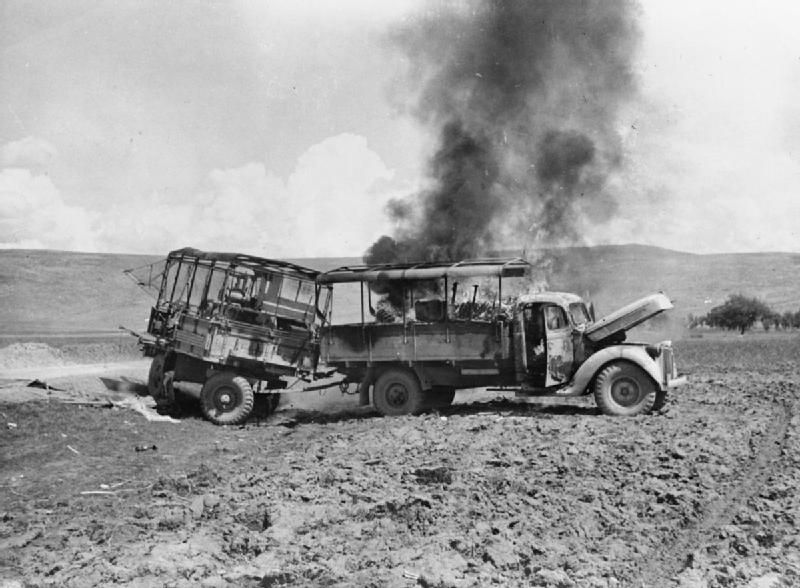 File:British lorry and trailer burning.jpg