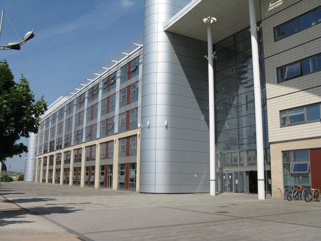 File:Doncaster College.JPG