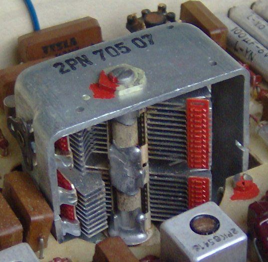 File:Electronic component variable capacitor.jpg