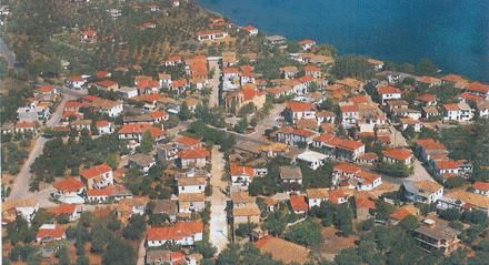 File:Nea Koroni from-air.JPG