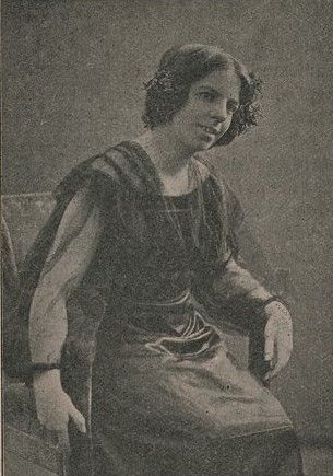 File:Olga Eggers 1906.jpg