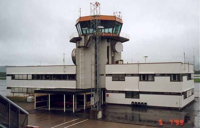 File:Trondheim Airport old control tower.jpg