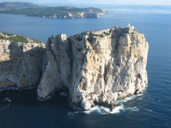 File:Capo Caccia vista Nereo.jpg