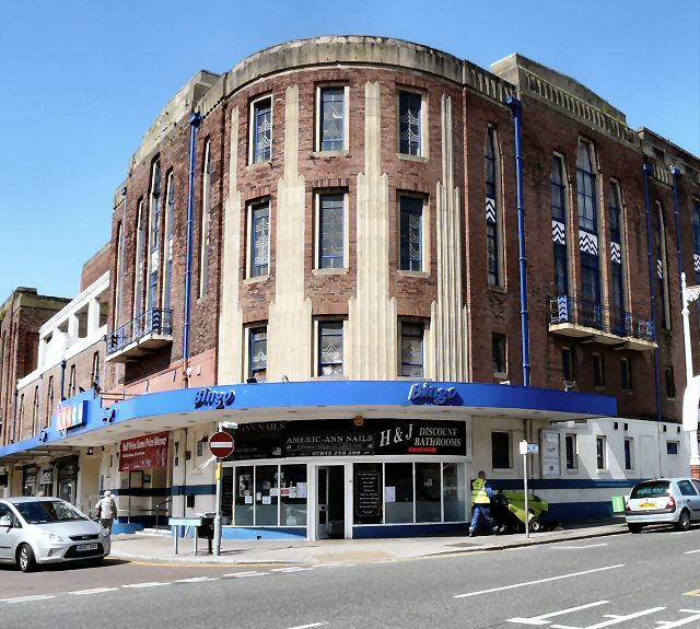 File:Garrick Theatre - geograph.org.uk - 1395007.jpg