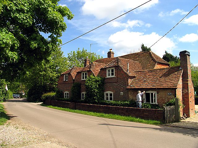 File:OldCottagesTuttsClump(PamBrophy)May2005.jpg