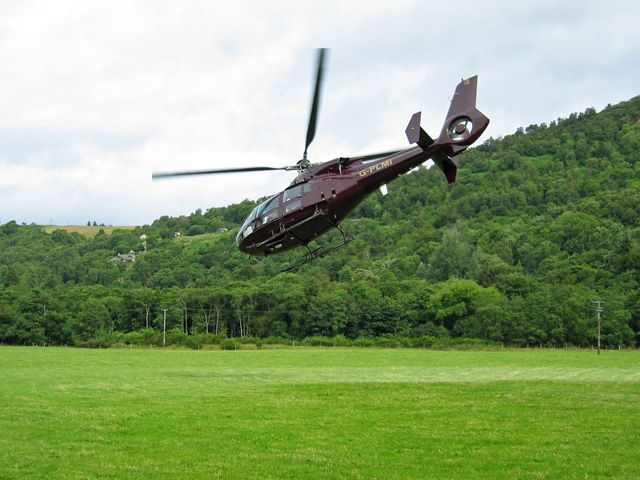 File:Departing Drumnadrochit - geograph.org.uk - 1417721.jpg