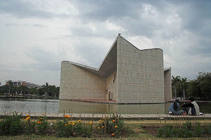 File:Gandhi Bhawan at Punjab University.jpg