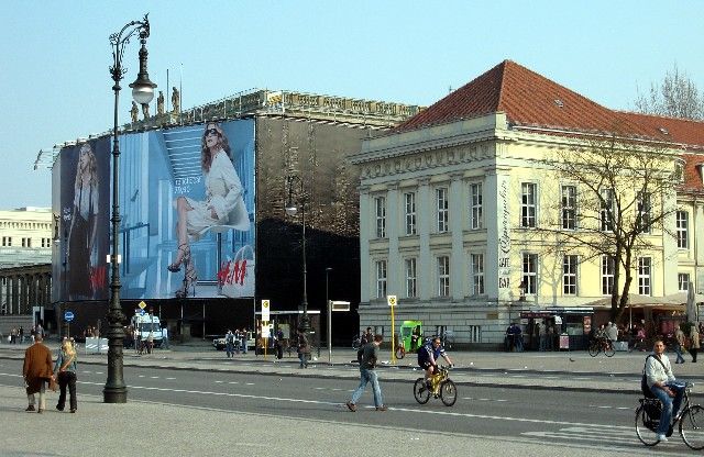 File:H&M billboard 2007.jpg