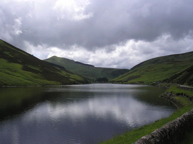 File:Loganlea Reservoir - geograph.org.uk - 749367.jpg