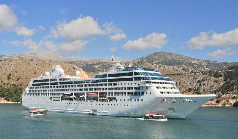 File:Ocean Princess in Argostoli.jpg