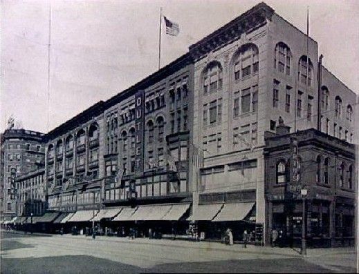 File:Outlet-Providence-ca1910.jpg