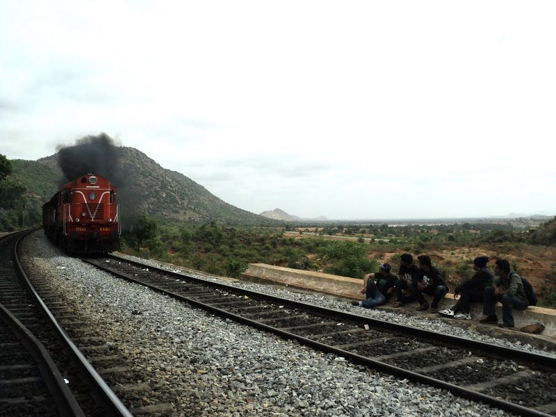 File:Railway trek.JPG