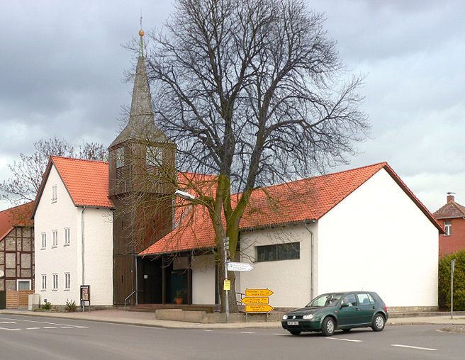 File:Ruhen Kirche.jpg